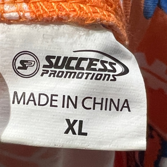 New York Islanders Hawaiian NHL Hockey Hawaii Floral Button Down Shirt - Picture 6 of 6